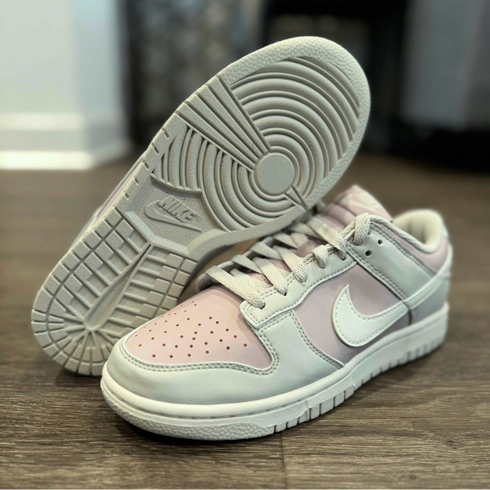 Nike Dunk Low "Light Bone/Sail/ Platinum Violet" Women's Shoe s 6, 6.5 - Picture 6 of 7